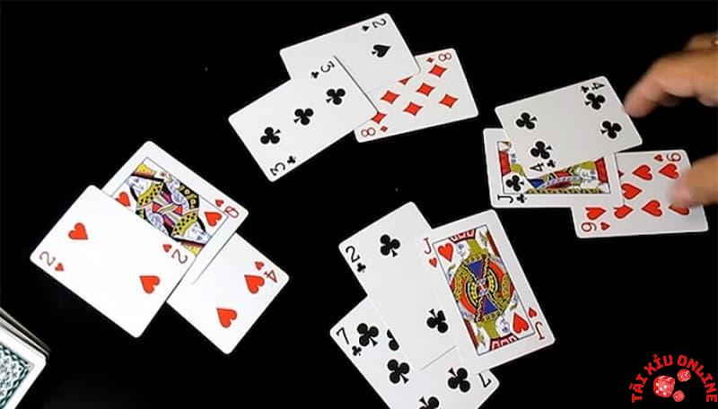 Bài tấn là một trò chơi truyền thống lâu đời ở nước ta